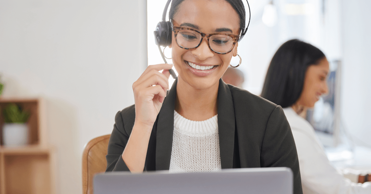 A woman using a customer support helpdesk.